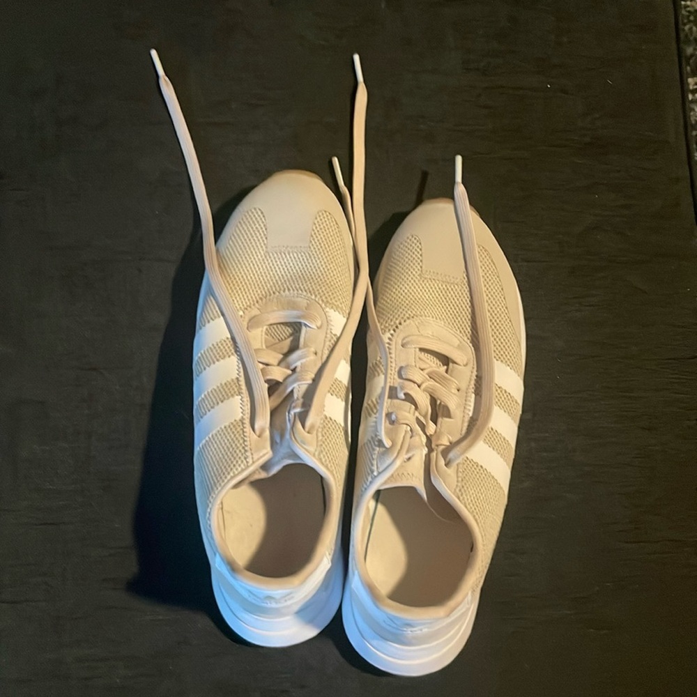 size 10 beige/tan adidas tennis shoes